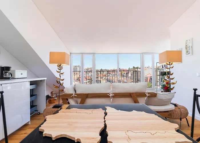 Lusitano Top Floor Apartment